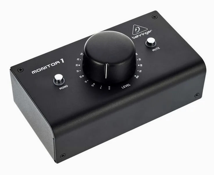 Behringer Monitor1, vista 3