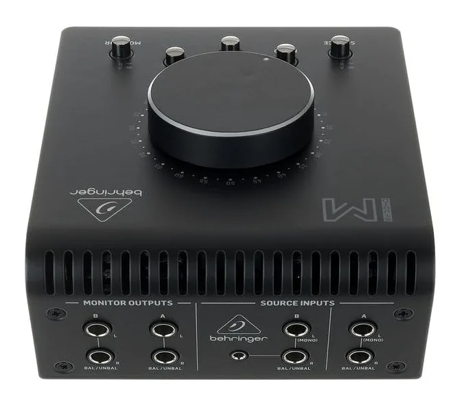 Behringer Studio M, vista 4