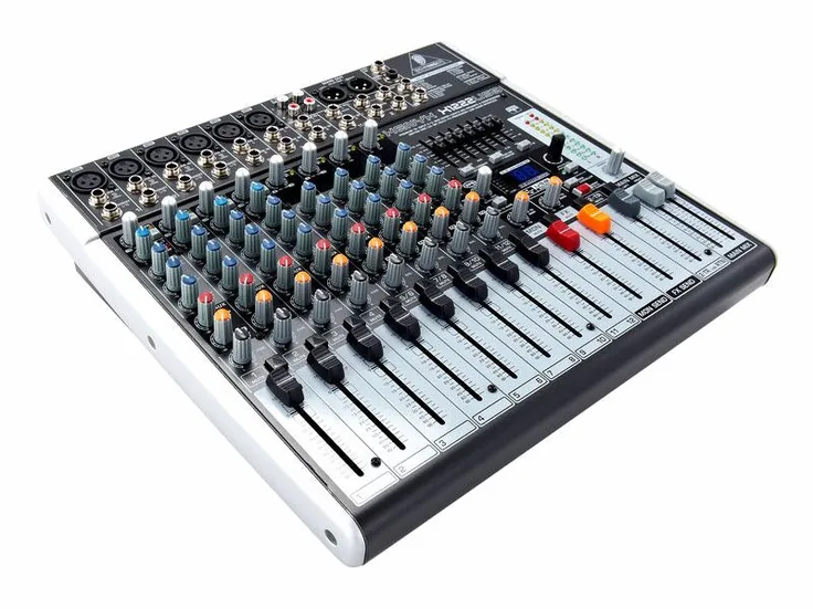 Behringer Xenyx X1222USB, vista 4