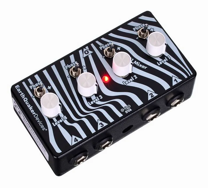 EarthQuaker Devices Four to One Mixer, vista 3
