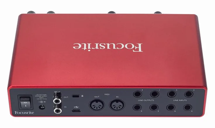 Focusrite Scarlett 8i6 3rd Gen, vista 4