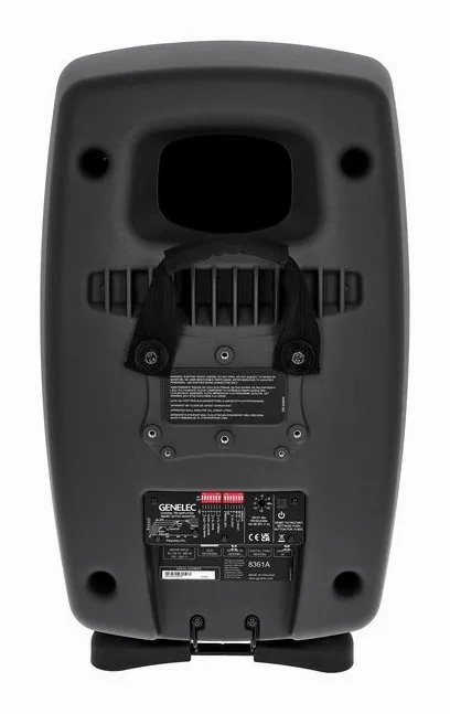 Genelec 8361 AP, vista 4