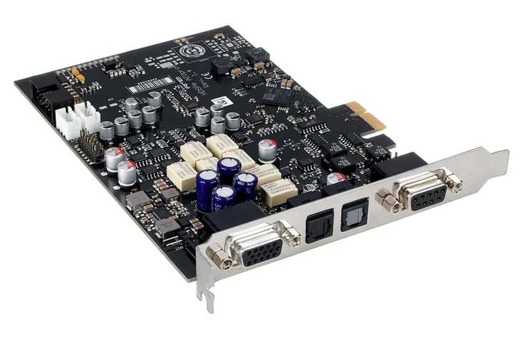 RME HDSPe AIO Pro, vista 3