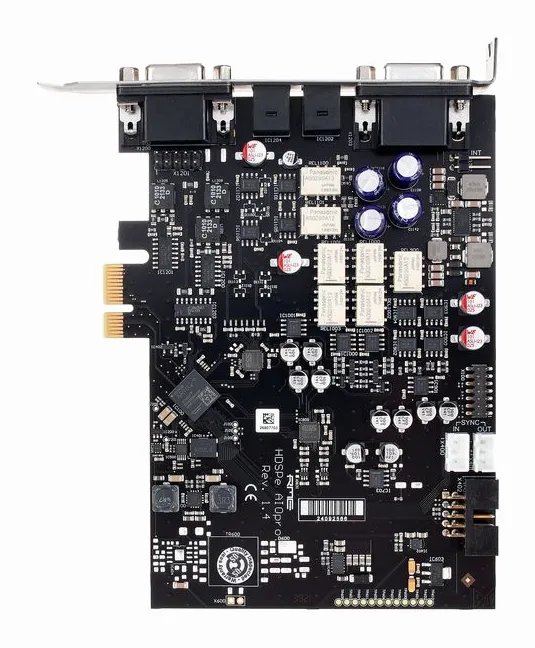 RME HDSPe AIO Pro, vista 4