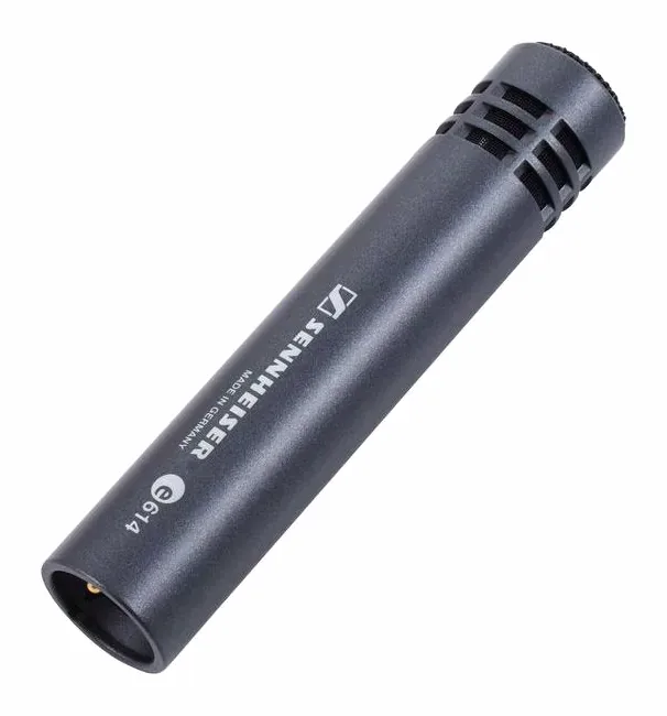 Sennheiser E614 visto di fronte, su fondo chiaro
