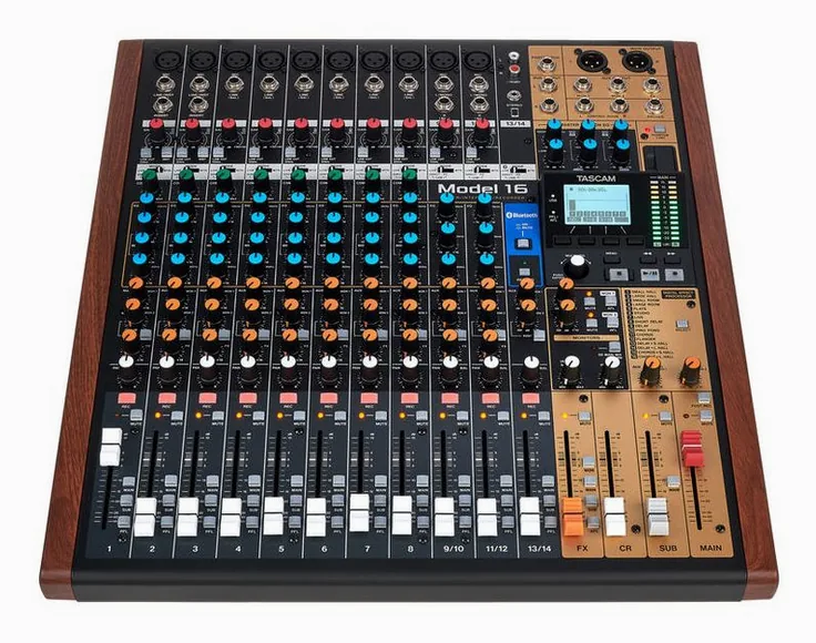 Tascam Model 16, vista 2