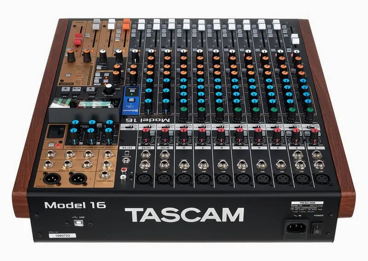 Tascam Model 16, vista 4