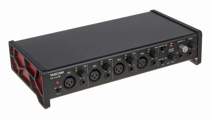 Tascam US-4x4HR, vista 3
