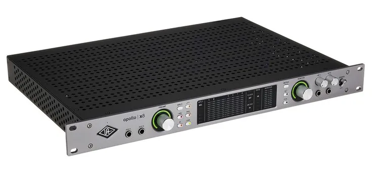 Universal Audio Apollo x8 Gen2 AC, vista 4