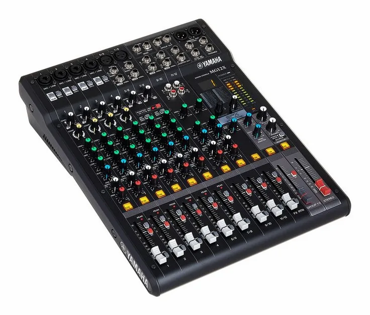 Yamaha MG12X, vista 3