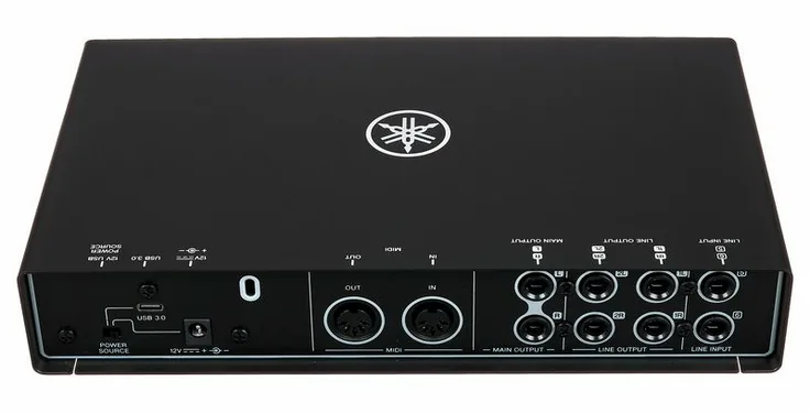 Yamaha URX44C, vista 4
